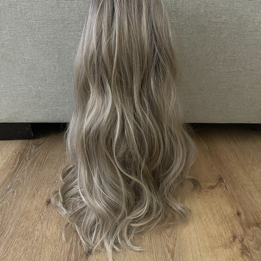 Long Ash Blonde Lace Front Wig | 22” Loose Waves | Cool Tone Rooted NWT #J